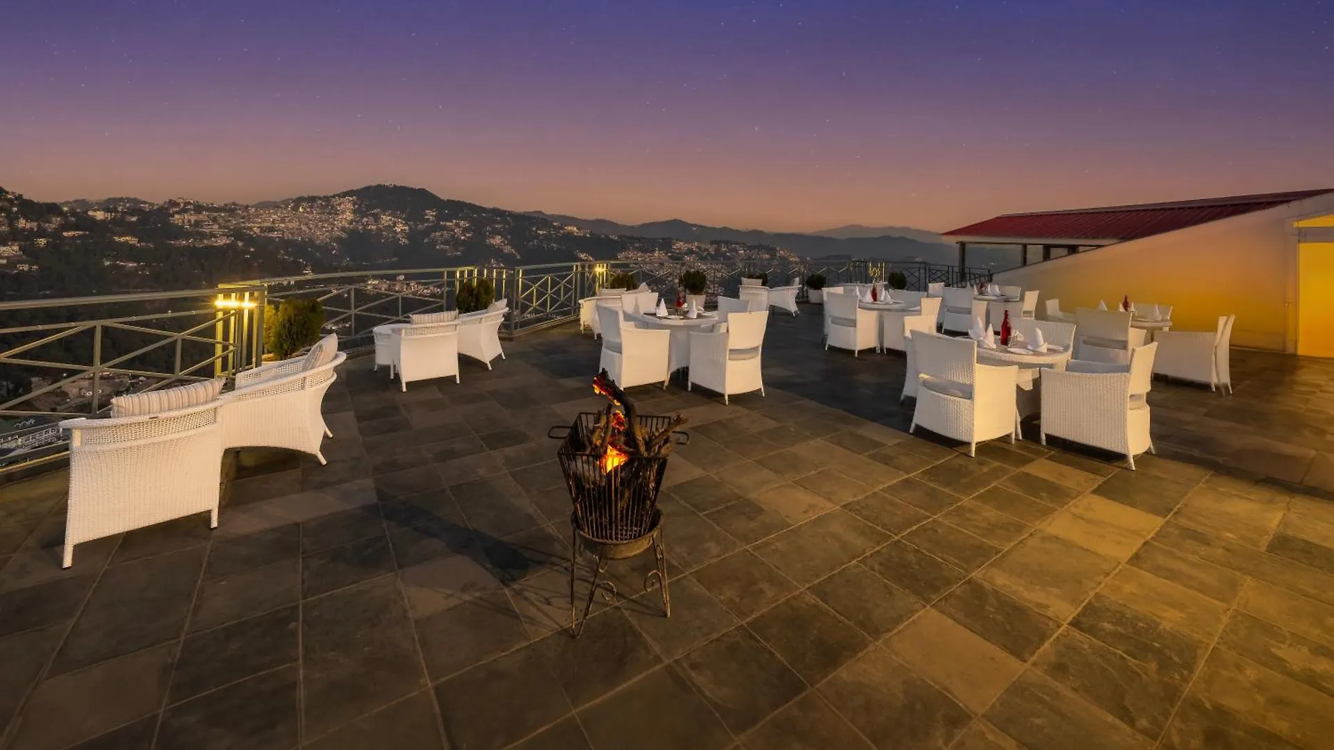 **** Hotel Snow Valley Heights Šimla Indie